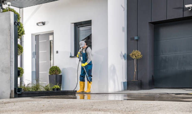 Best Pool Deck Cleaning  in Glenview, IL